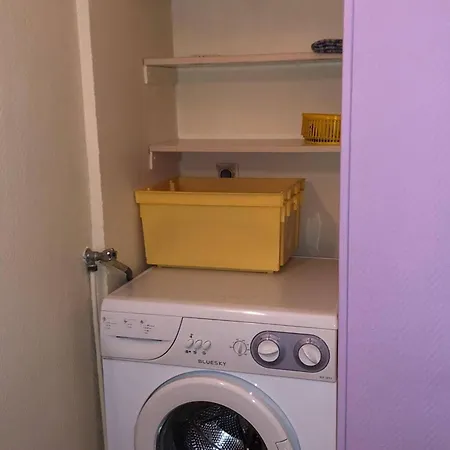 T2, 4 Couchages, Terrasse, Jardinet, Parking, Proche Commerces Et Plage, - Fr-1-81-298