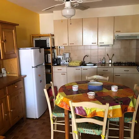 T2, 4 Couchages, Terrasse, Jardinet, Parking, Proche Commerces Et Plage, - Fr-1-81-298 * Le Barcarès