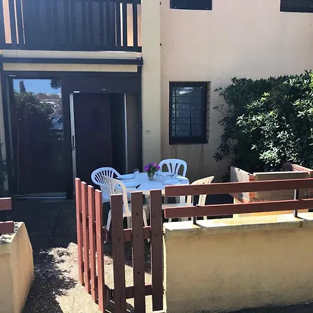 T2, 4 Couchages, Terrasse, Jardinet, Parking, Proche Commerces Et Plage, - Fr-1-81-298
