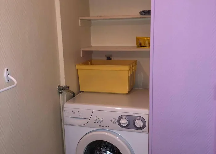 T2, 4 Couchages, Terrasse, Jardinet, Parking, Proche Commerces Et Plage, - Fr-1-81-298