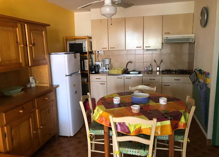 T2, 4 Couchages, Terrasse, Jardinet, Parking, Proche Commerces Et Plage, - Fr-1-81-298 公寓